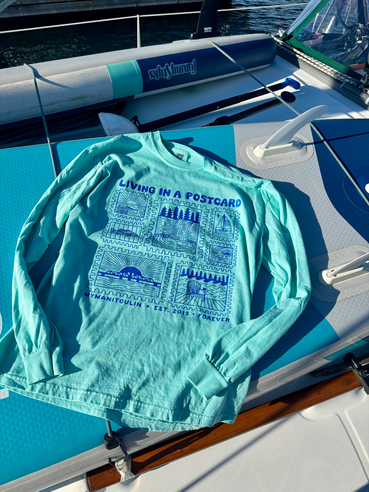 LIVING IN A POSTCARD Long-Sleeve